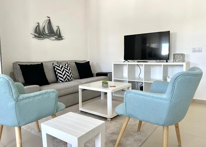 Nutmeg - 50Mtrs To Beach - By Hd Properties